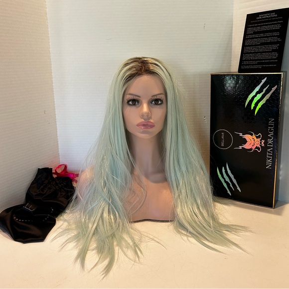 Nikita dragun saphira blue wig with bag and box - Picture 1 of 16